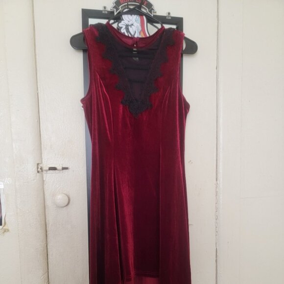 Gothic dresses - Picture 1 of 6